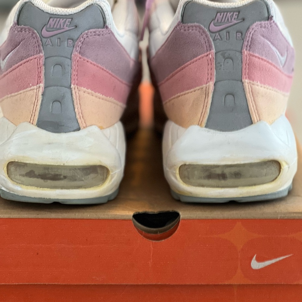 Vintage Rare Nike Air Max 95 Pink Mist Womens US Size 10 with Nike box - Picture 2 of 5